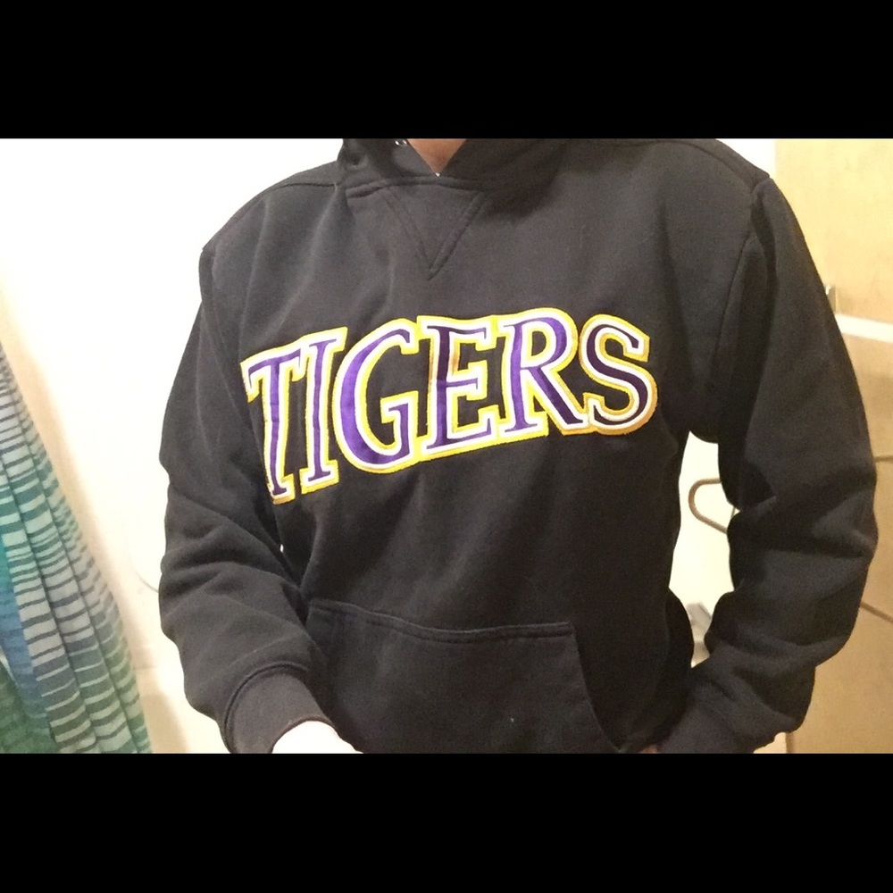 Small LSU women’s hoodie